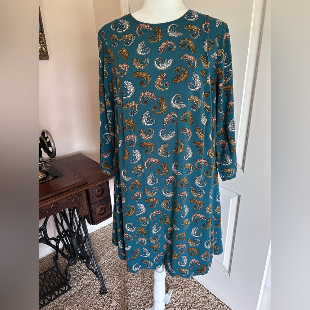 H&M Teal Gecko Print 3/4 Sleeve Swing Dress